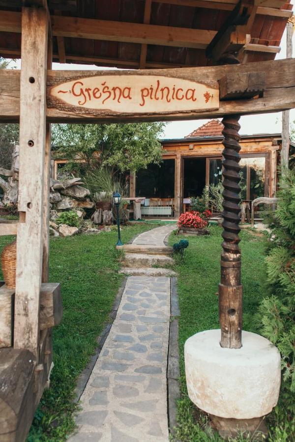 Gresna Pilnica Klenovnik Exterior photo